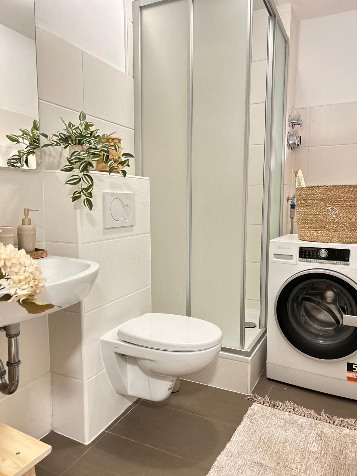 Zentrale Lage - Ideal Fuer Arbeit & Erholung Graben-Neudorf Экстерьер фото